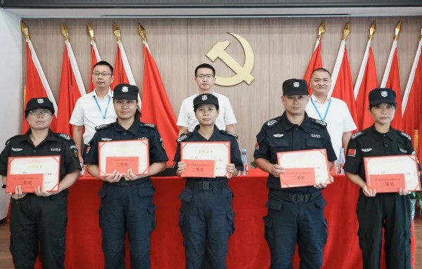長沙紅光保安服務(wù)有限公司,長沙安保服務(wù),長沙安全服務(wù),長沙非武裝押運,勞務(wù)派遣服務(wù)
